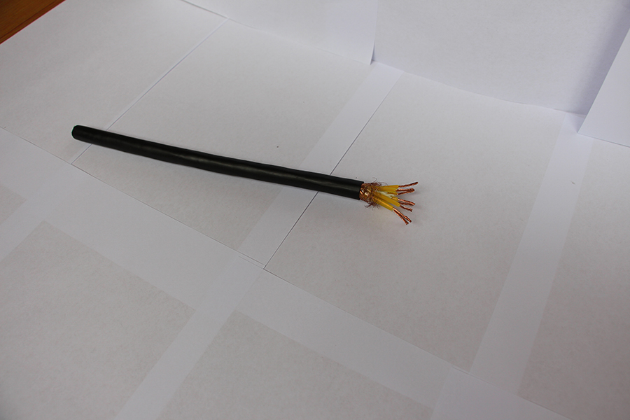 交聯聚乙烯絕緣銅絲屏蔽聚氯乙烯護套